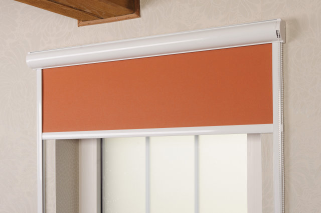 With wall-mounted side guides - Luisa